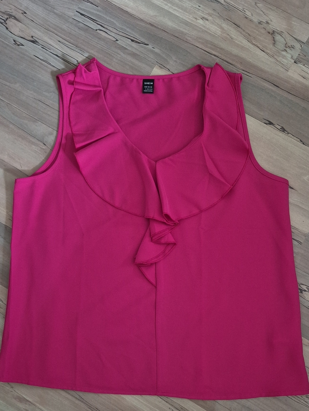 SHEIN Fuchsia Ruffle Neck Sleeveless Camisole
